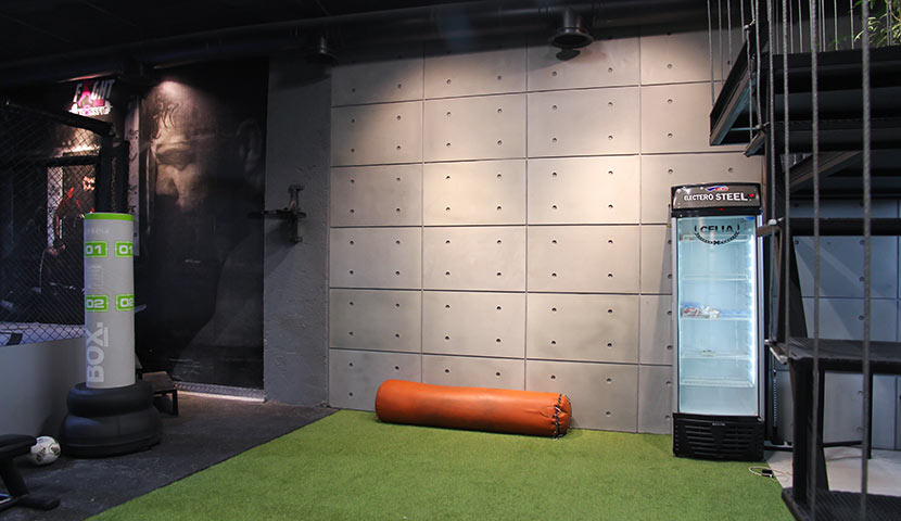 سنگ بتن اکسپوز صدر استون در طراحی داخلی باشگاه ورزشی
